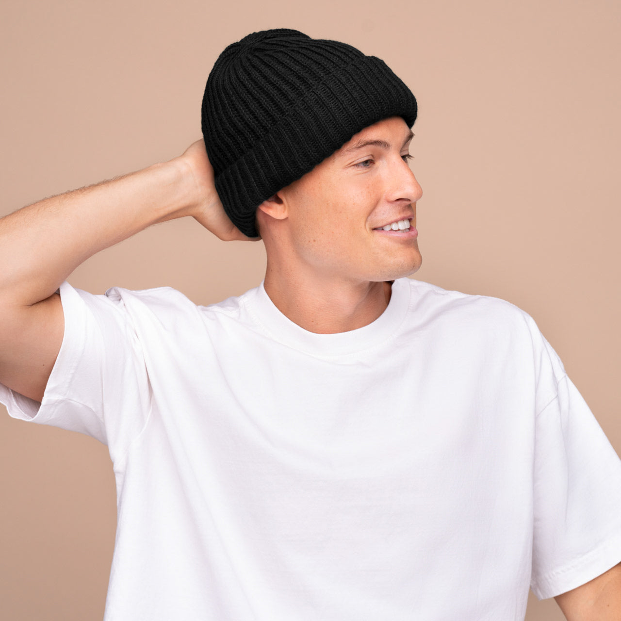507606-GlazeySatinLinedBeanie-Black-Hair-Model-2-1280x1280px-1.jpg
