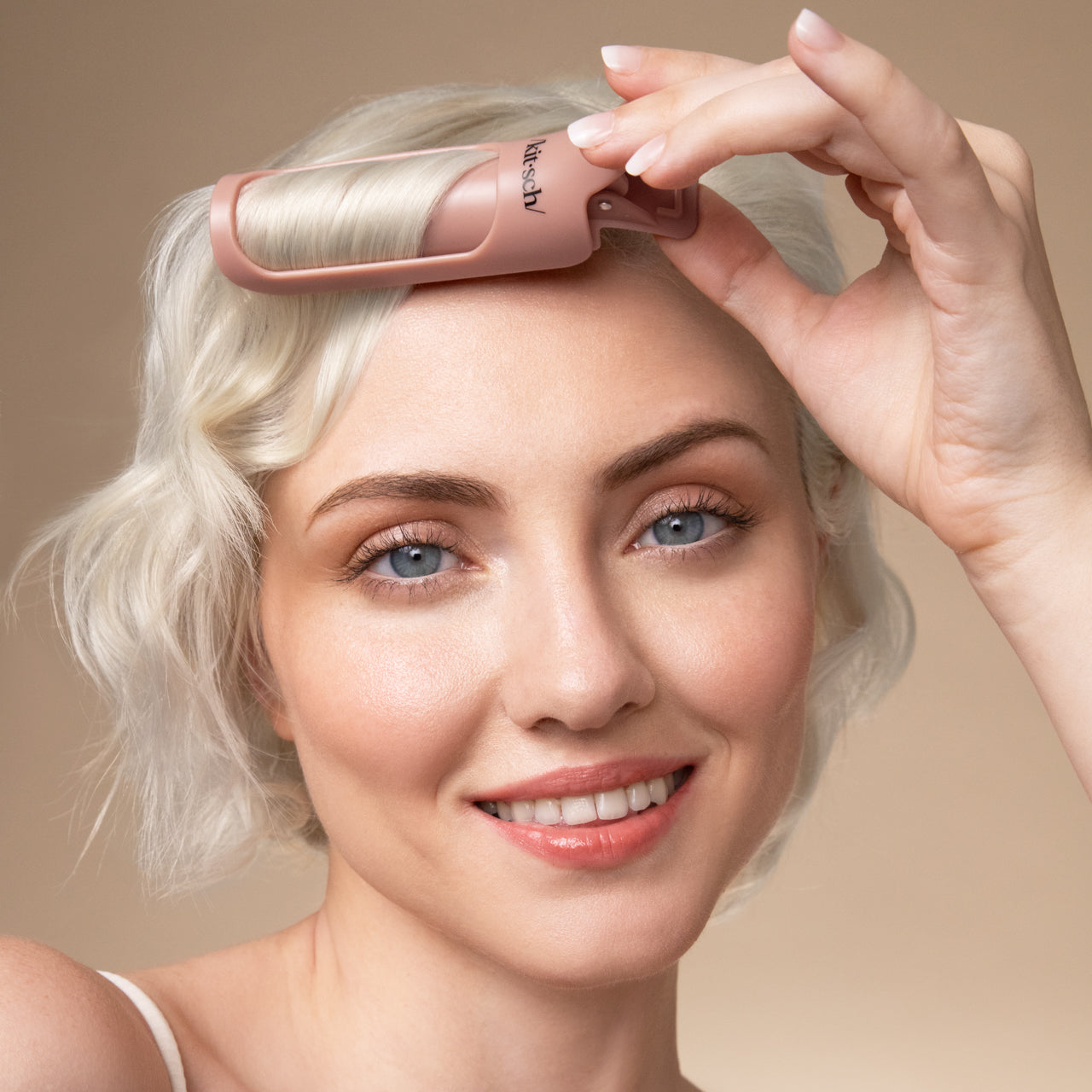507811-KitschHairVolumizingClip-2Pc-Set-Pro-Terracotta-Model-6-1280x1280px-1.jpg