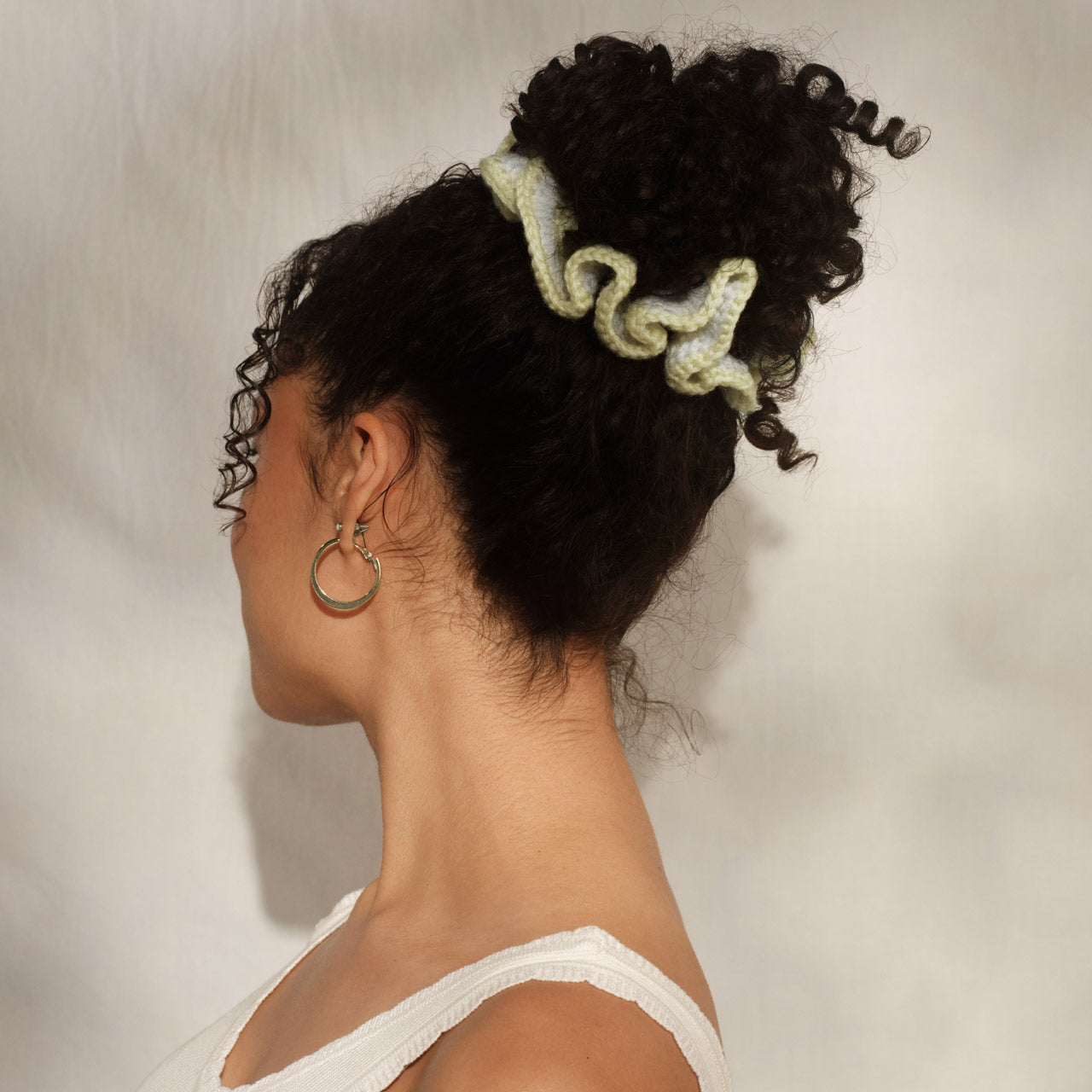 509334-CoastalCottage-CrochetScrunchie-ButterYellow-Model-5-1280x1280px.jpg