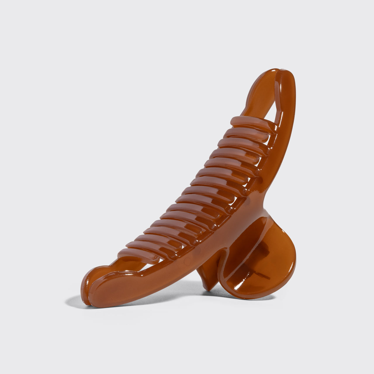 513027-RecycledPlastic-LargeArchedClip-Hair-Mocha-2-1280x1280px.jpg