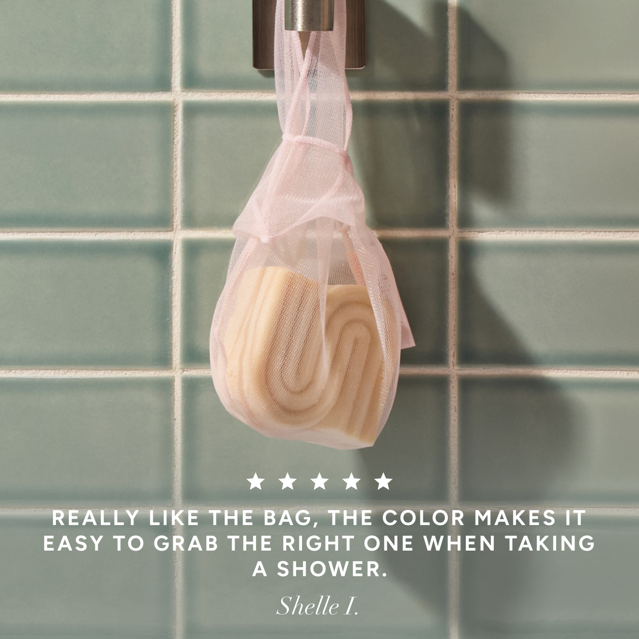 5496ShampooBeautyBarBag-Blush-ReviewImage-Version2.png