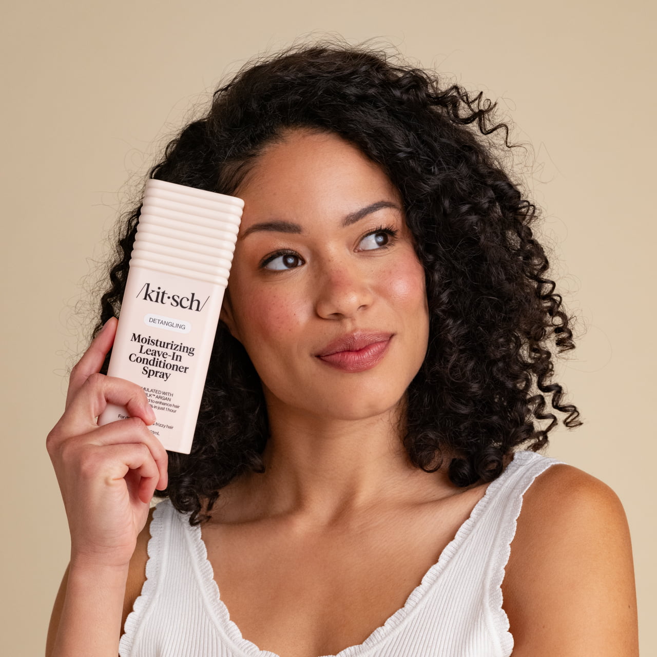 64488-MoisturizingArganMilkLeaveInConditioner-PCRBottle-Model-HairCare-4-1280x1280px-1.jpg