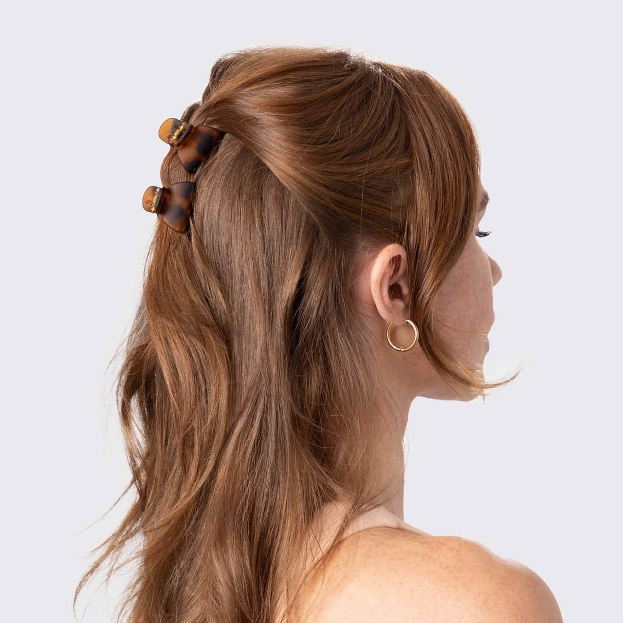 6530-RecycledPlastic-XSmallClawClips-6pc-Model-Hair-Black_Tort-7-1280x1280px.jpg