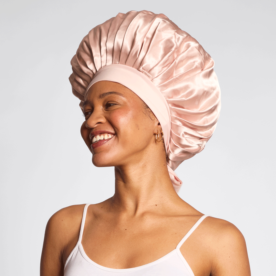 69919-AdjustableOversizedSatinBonnet-Sleep-Blush-Model-1x1-2.gif