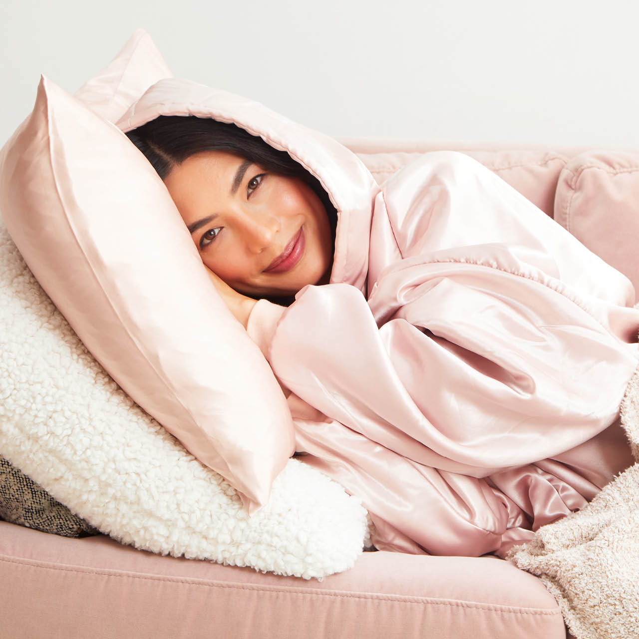 9067-SatinGlazey-Model-Sleep-Blush-39-1280x1280px-1.jpg