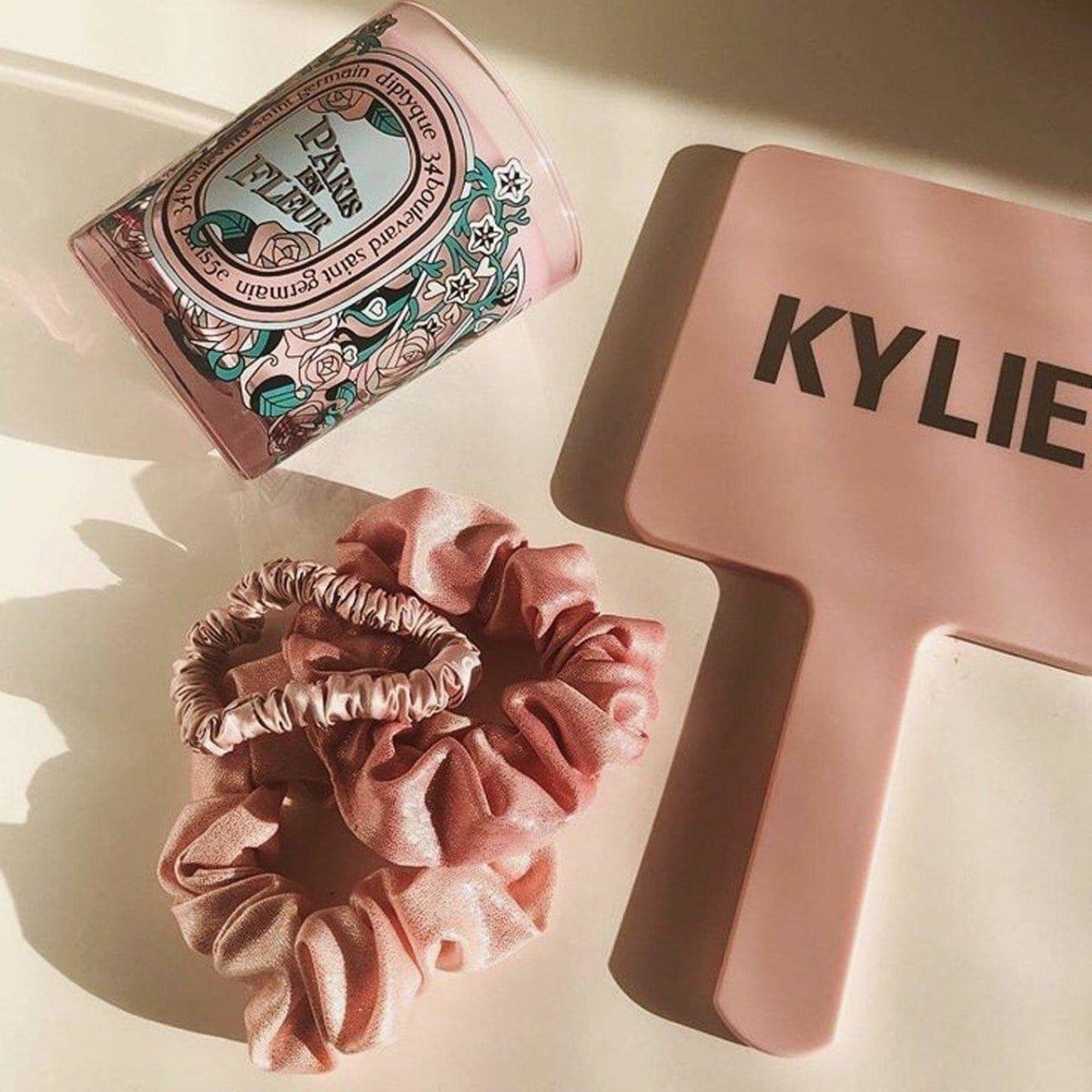 satin-sleep-scrunchies-blush-473802.jpg